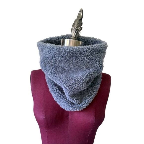 NEW Anthropologie Sherpa Snood Blue One Size - Picture 1 of 6